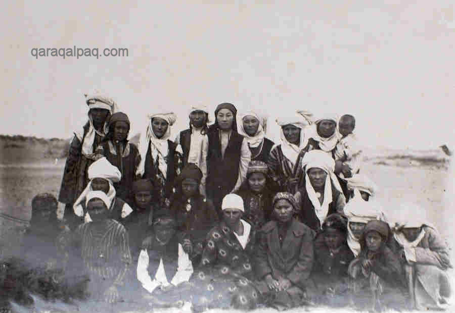Qaraqalpaq women and children