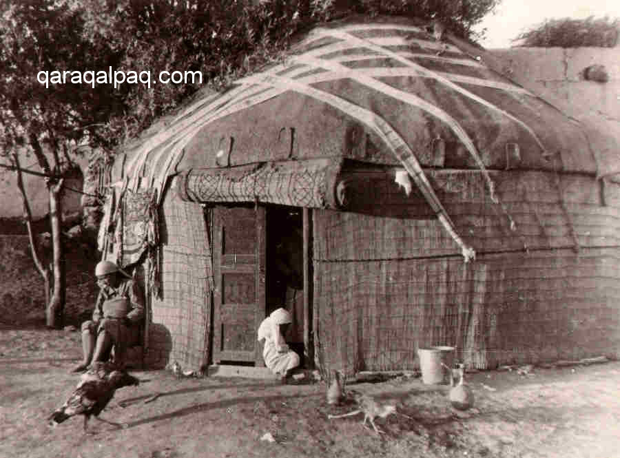 A Qaraqalpaq yurt in the 1930s
